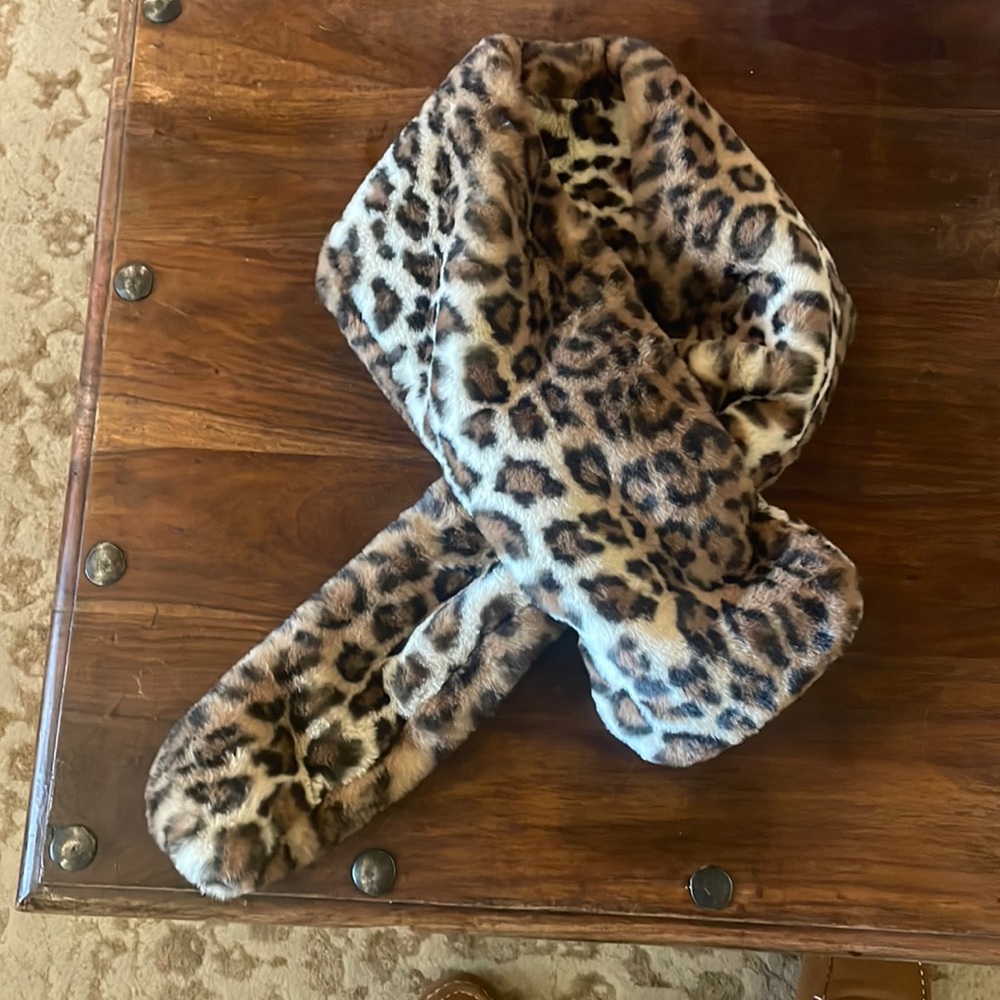 Cabi leopard scarf